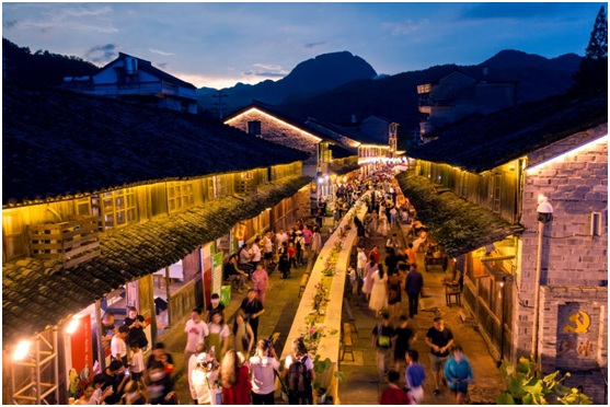 Summertime night tourism driving economic recovery in China