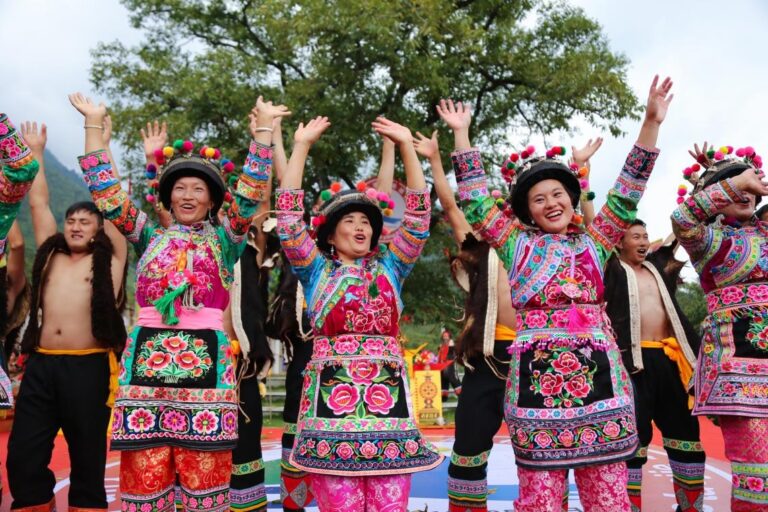 Ecotourism leads Yunnan village to prosperity