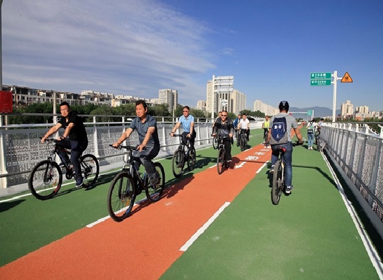 China improves pedestrian, bicycle systems for better, greener urban transport
