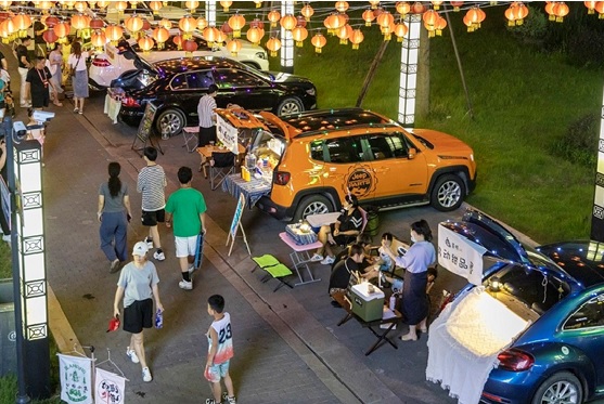 Trunk market springs up in Chinese cities