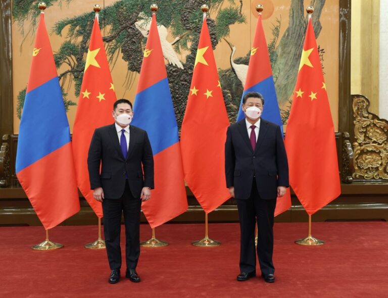 China will make more glorious achievements under leadership of CPC: Mongolian politician