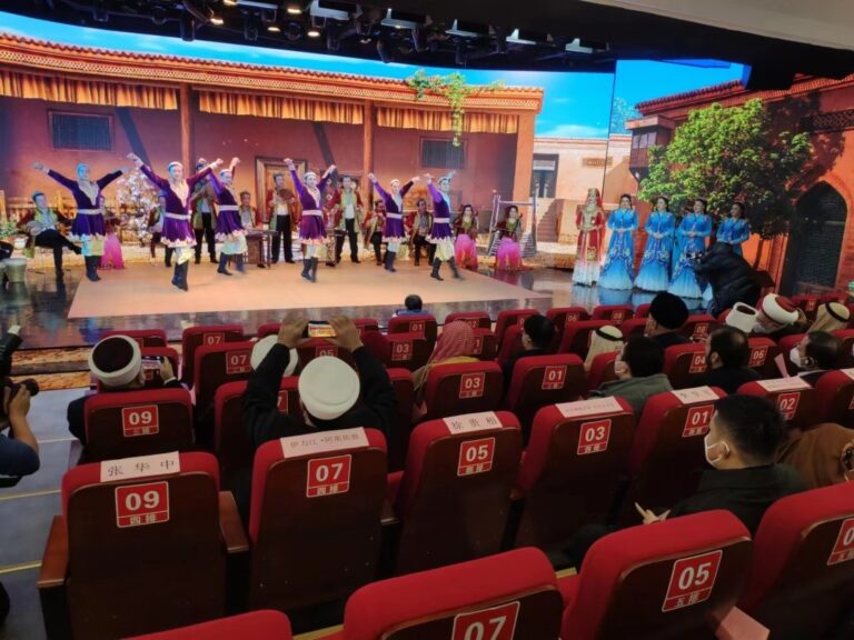 World-renowned Islamic figures and scholars visit NW China’s Xinjiang
