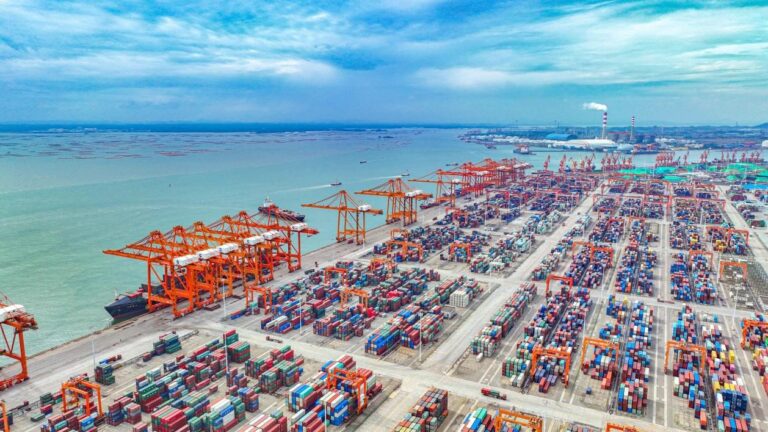 Sea-rail intermodal trains give leg up to foreign trade at Qinzhou Port