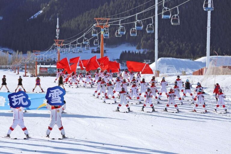 Xinjiang fosters new advantages of ice-snow industry