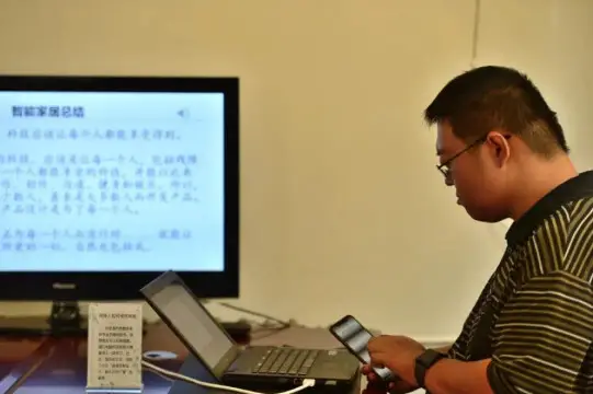 Lawyer with visual impairment in N China’s Tianjin inspires many like him