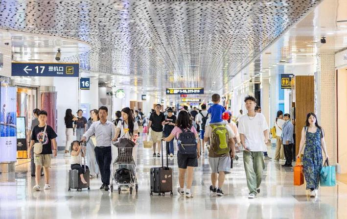 Consumption during May Day holiday reflects vitality of Chinese economy