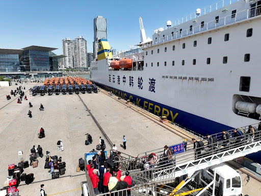 China makes big strides in opening up service sector