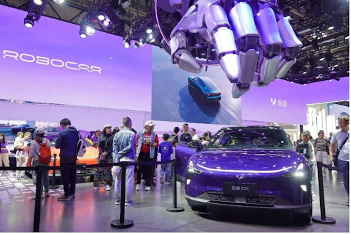 China makes big strides in new energy vehicle development with innovation