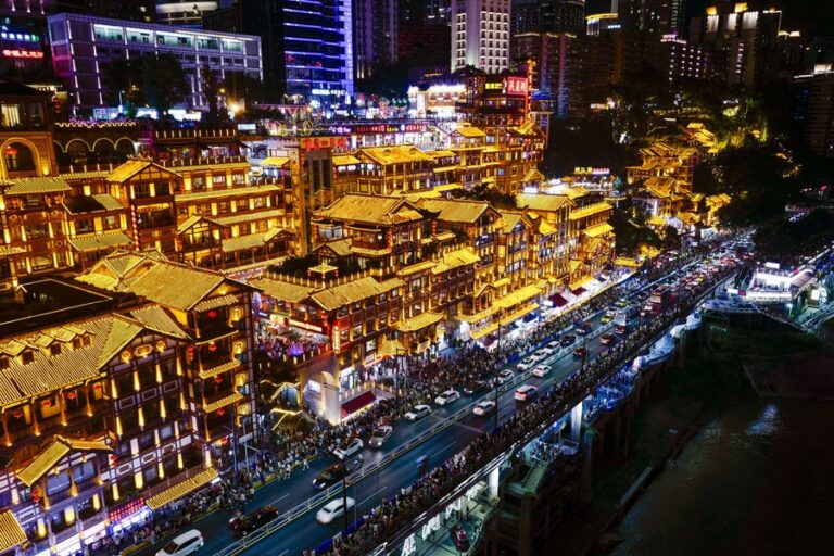 Night economy thrives across China