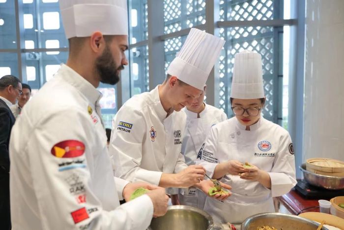 Healthy and stable China-EU relationship promotes mutual achievements and illuminates world