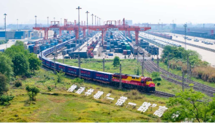 Chengdu emerges as magnet for foreign businesses, professionals