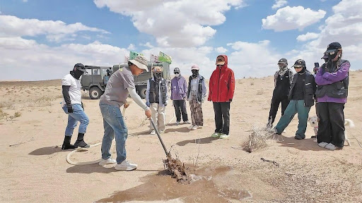 A young Chinese man inspires over 40,000 people to join desertification control