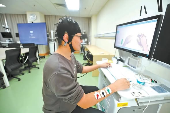 Brain-computer interface technology sees broader application, benefiting patients
